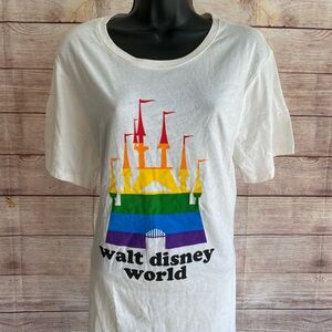 NWT Pride Walt Disney World Rainbow Castle T-Shirt Women’s XL